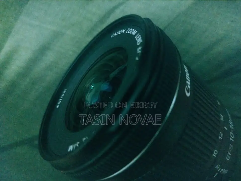 Canon R50v