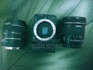 Canon R50v