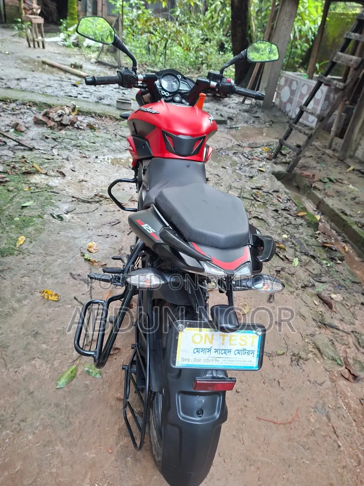 Bajaj Pulsar NS125 2023 Red