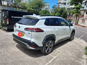 Toyota Corolla Cross LE 2023 Pearl