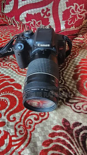 Canon EOS 750D With 75-300mm Zoom Lens