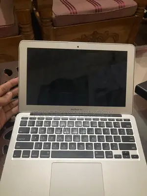 Apple MacBook 2013 4GB Intel Core i5 SSD 128GB Laptop