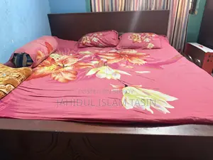 এই খাটটি সেল করা হবে কেও নিতে চাইলে যোগাযোগ করুন