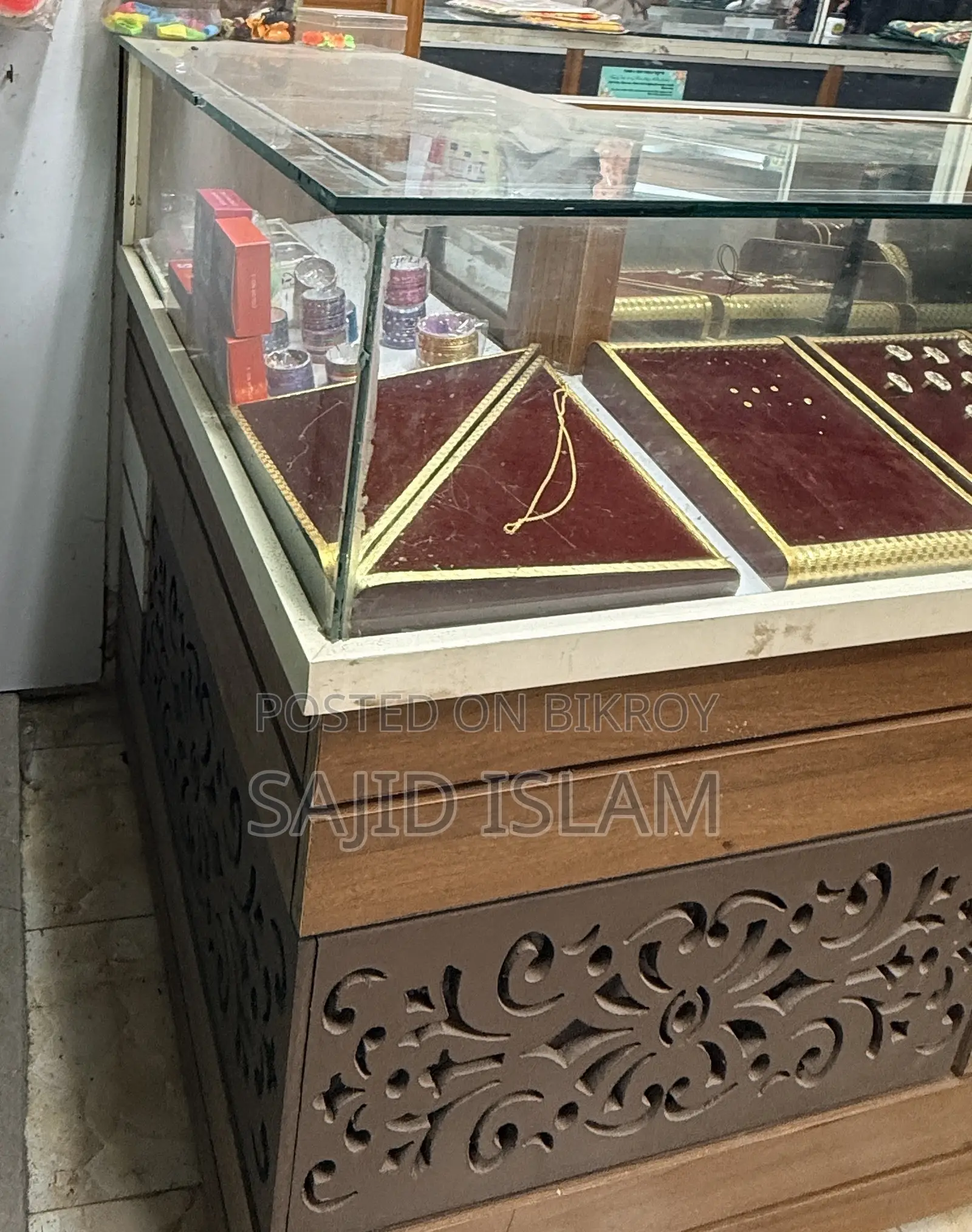 Showcase Counter