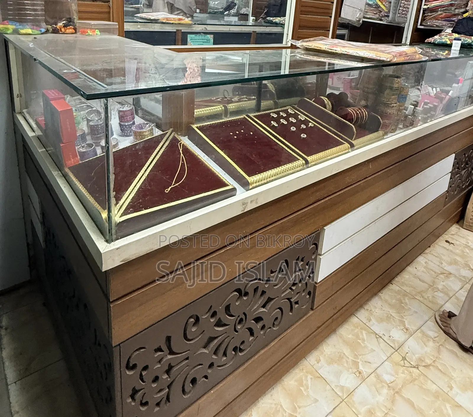 Showcase Counter