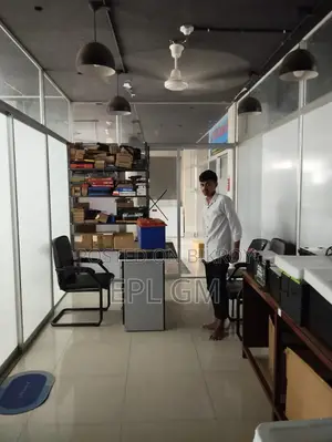 বাণিজ্যিক ফ্লোর বিক্রয়