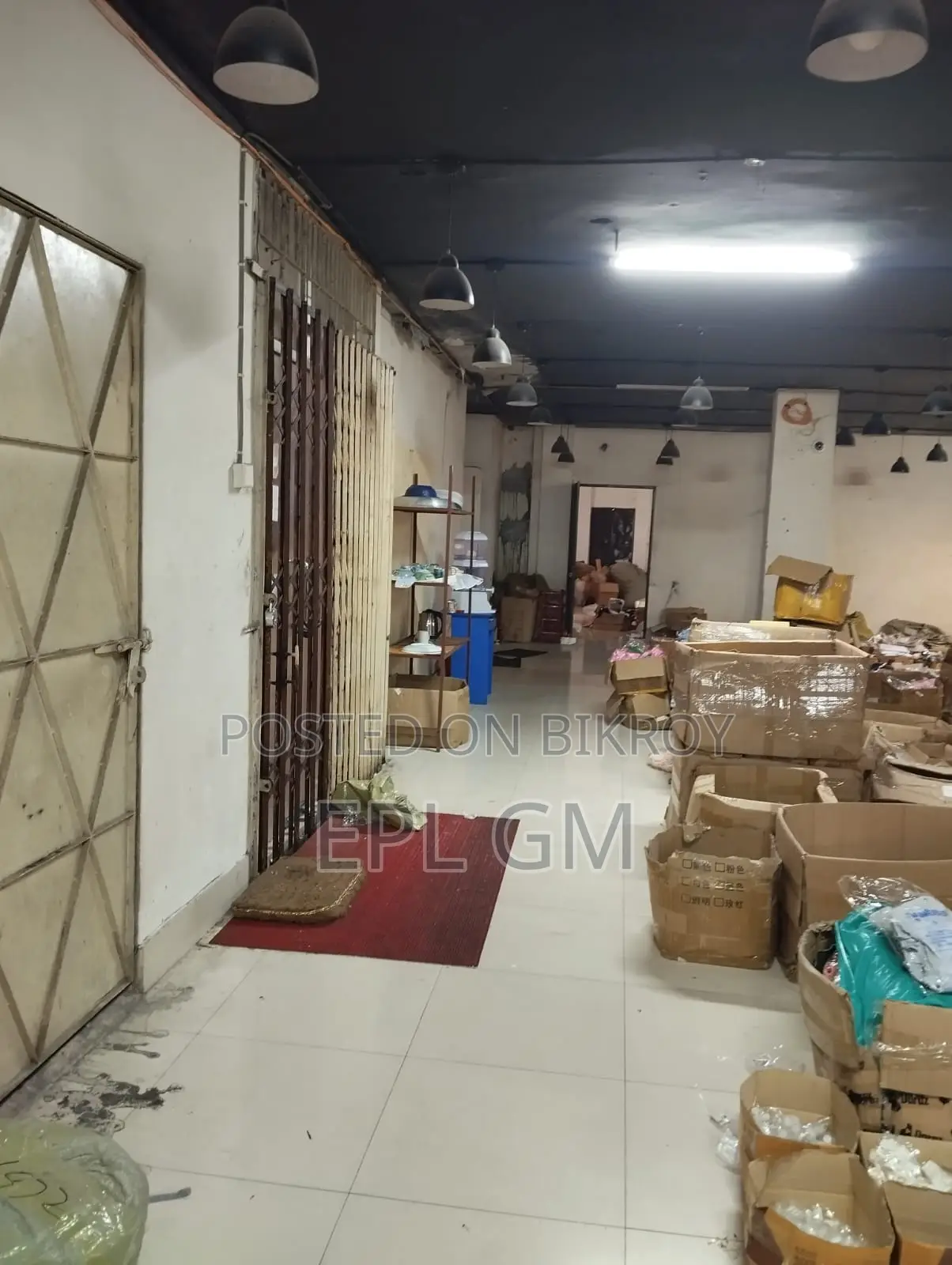 বাণিজ্যিক ফ্লোর বিক্রয়