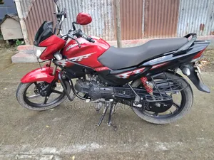 Hero Glamour 2022 Red