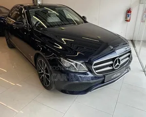 Mercedes-Benz E200 2016 Blue