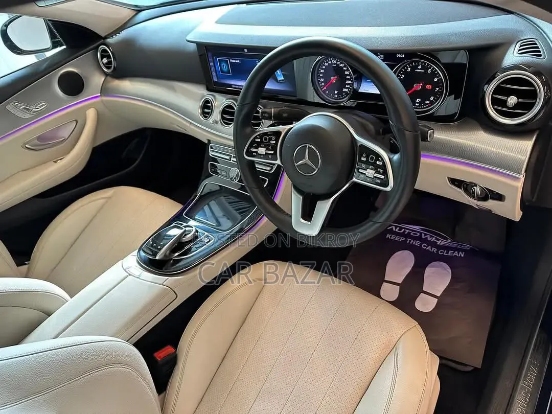 Mercedes-Benz E200 2016 Blue