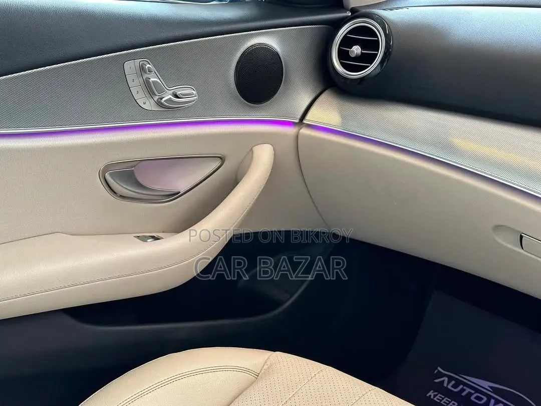 Mercedes-Benz E200 2016 Blue