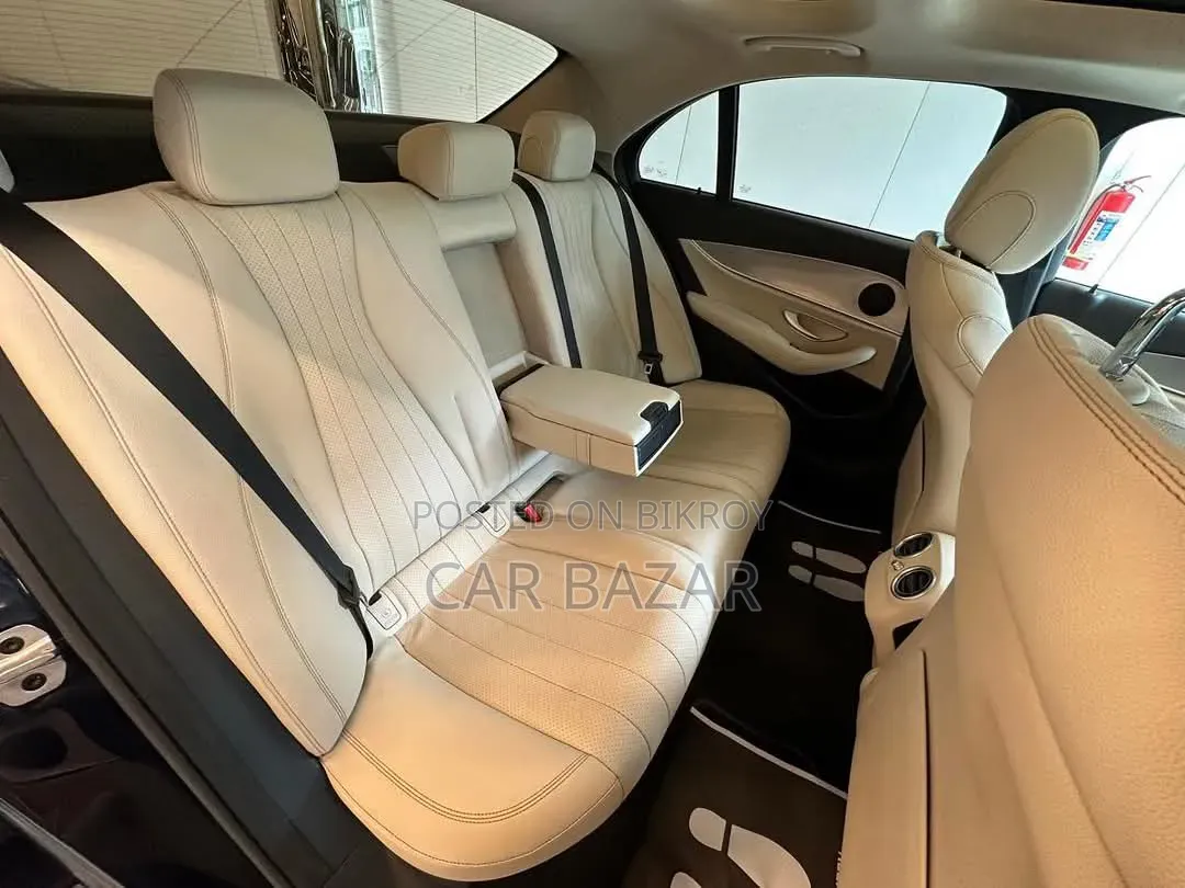 Mercedes-Benz E200 2016 Blue
