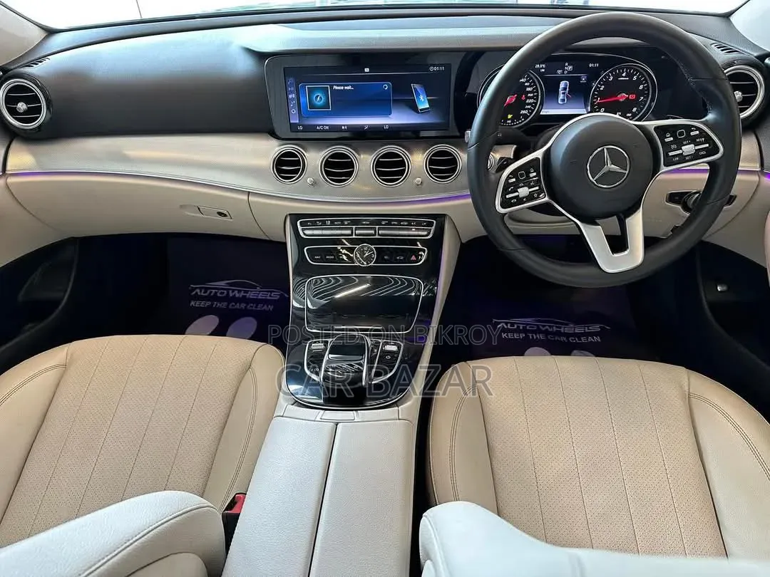 Mercedes-Benz E200 2016 Blue