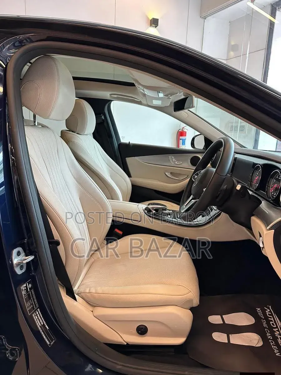 Mercedes-Benz E200 2016 Blue