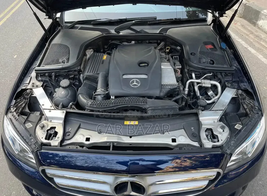 Mercedes-Benz E200 2016 Blue