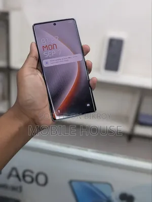 Tecno Pova Curve 256 GB Silver