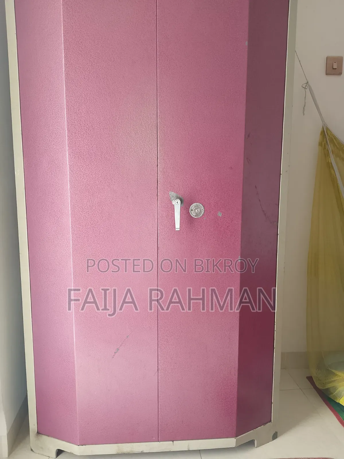 স্টিলের মজবুত বড় আলমারি বিক্রয় হবে