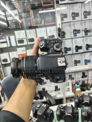 Canon 800D Body With Canon 18/55mm Is Lens