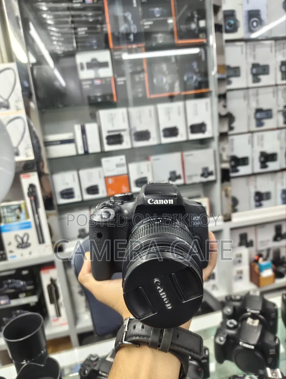 Canon 750D With Canon 18/55mm Is Lens
