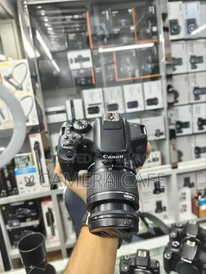 Canon 750D With Canon 18/55mm Is Lens