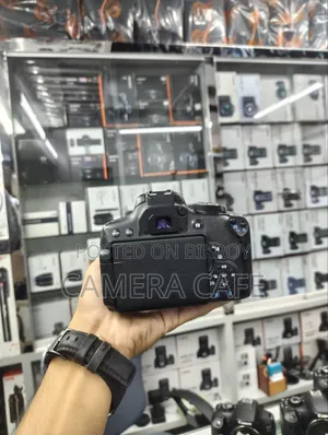 Canon 750D With Canon 18/55mm Is Lens