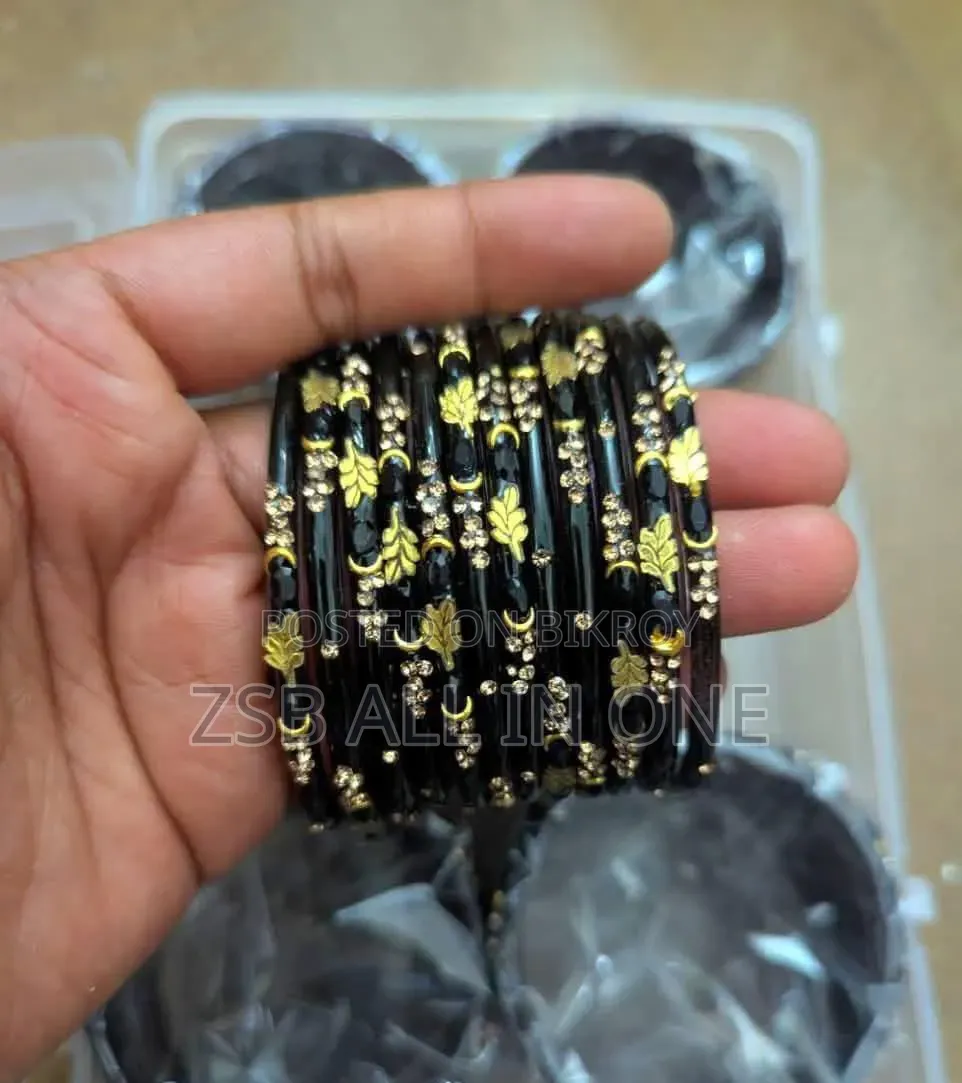 এক্সক্লুসিভ কাচের কাশ্মীরি চুরি সেট ১২ পিস
