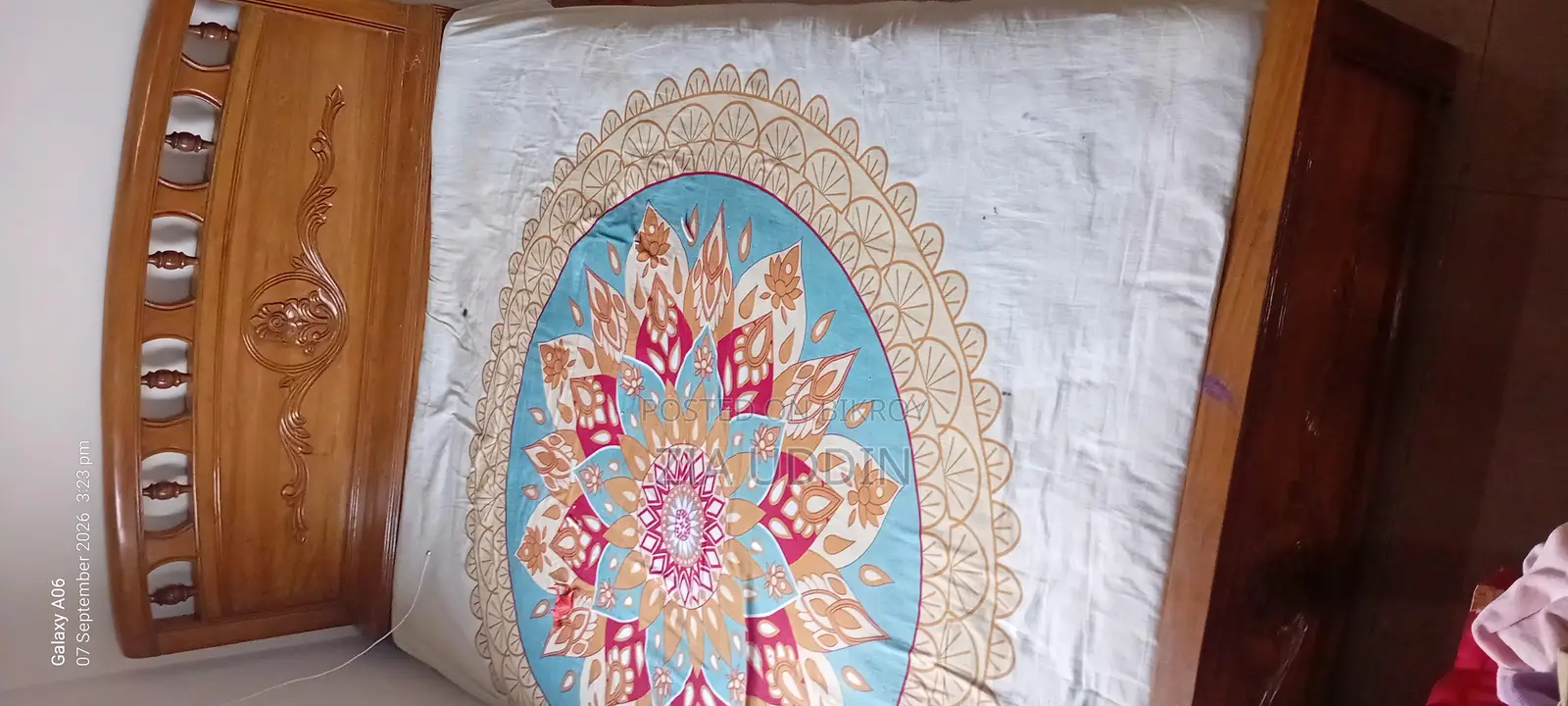 ৫ ফিট বাই ৭ ফিট খাট, প্রিমিয়াম সেগুন কাঠের।