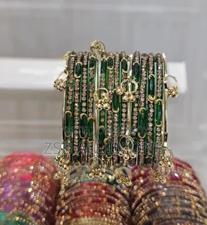 কাশ্মীরি রেশমি ও ঘুঙরু বালা প্রিমিয়াম কম্বো সেট