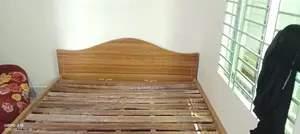 খাট ৬/৭ ফিট