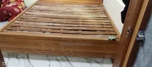 খাট ৬/৭ ফিট
