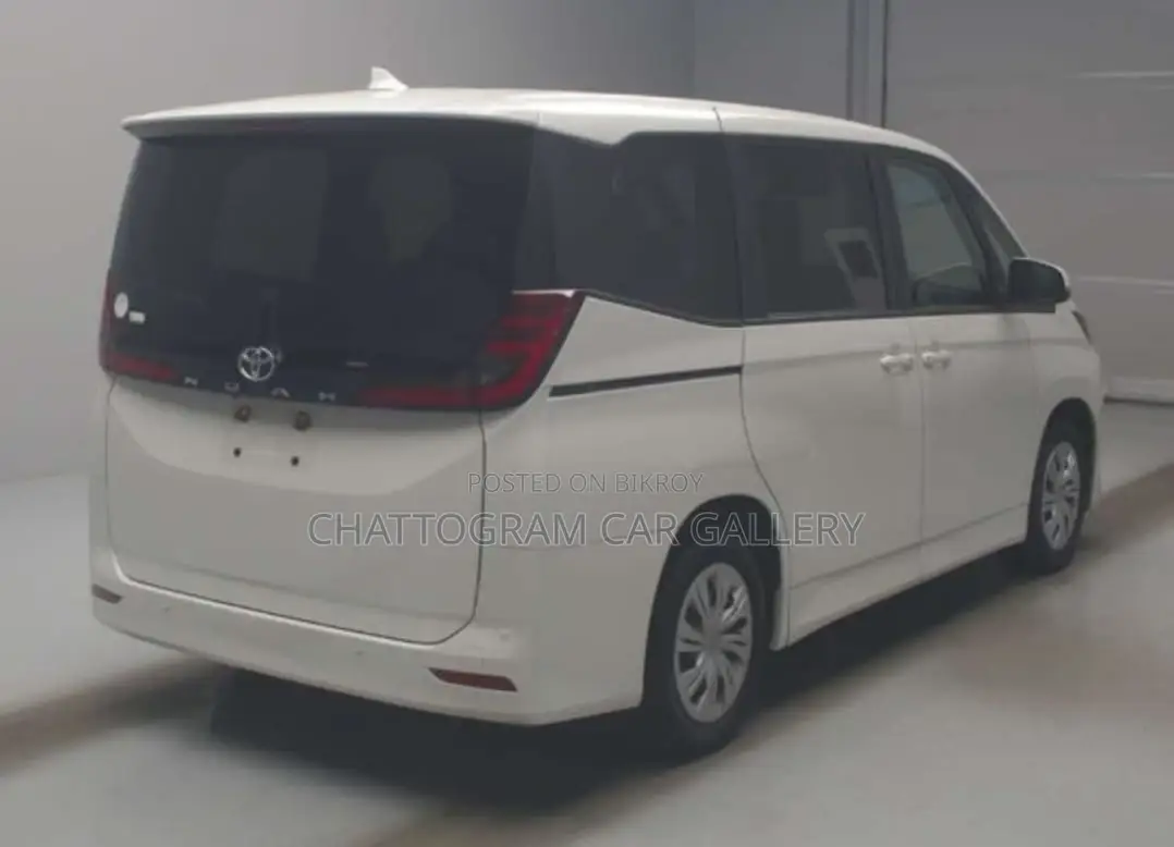 Toyota Noah 2022 Pearl