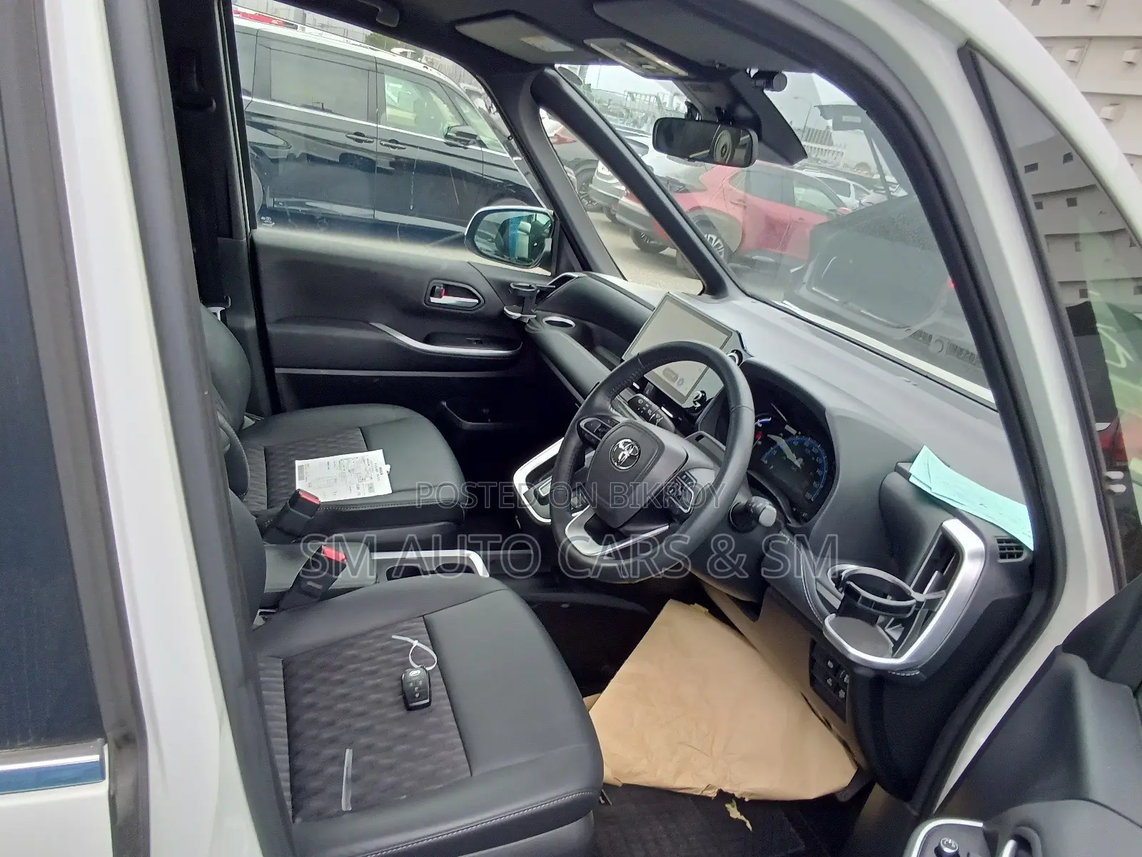 Toyota Noah 2023 Pearl