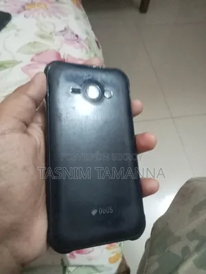 Samsung Galaxy J1 Ace 4 GB Black