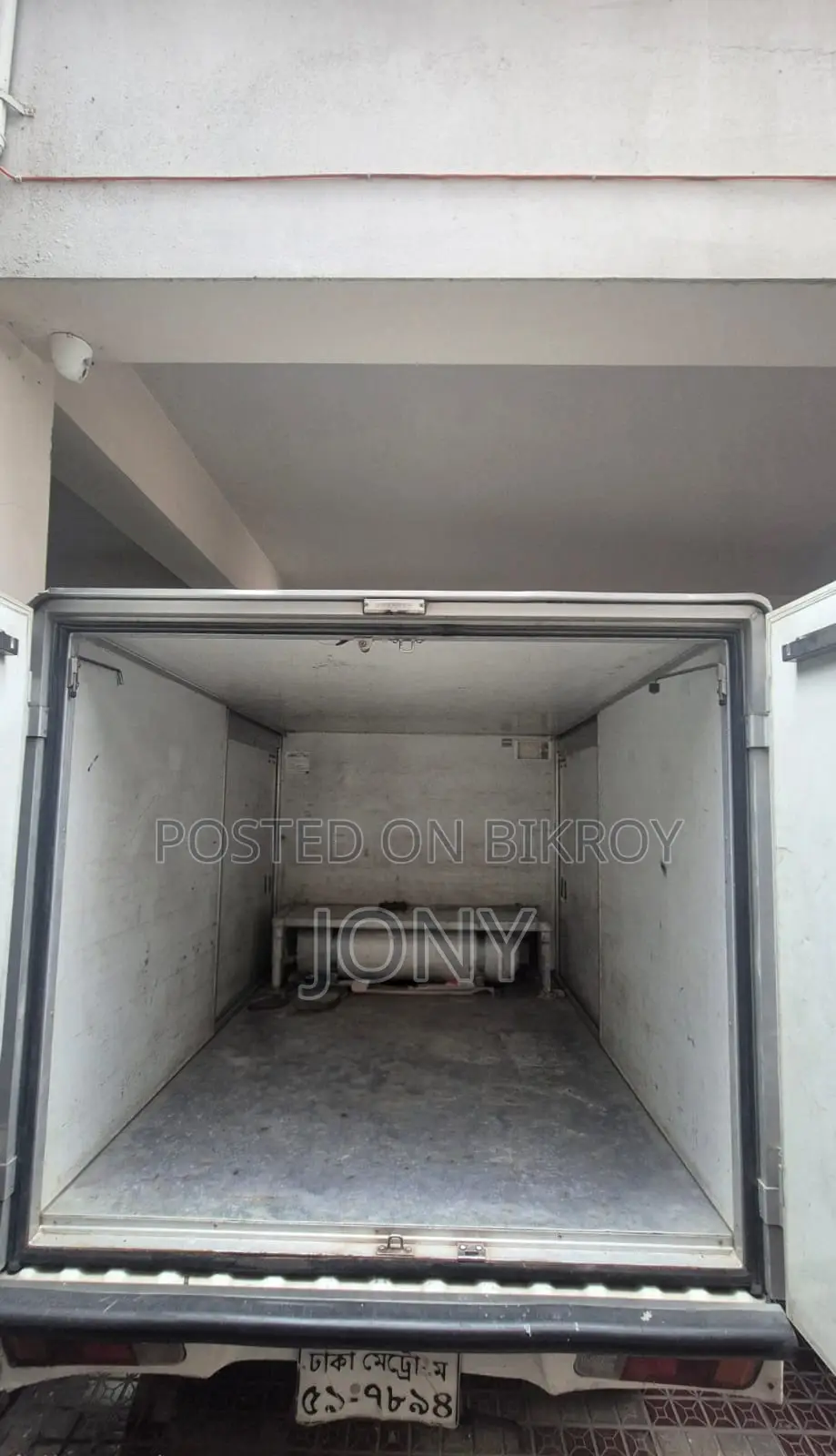 Mitsubishi L300 2011 White