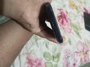 Samsung Galaxy J1 Ace 4 GB Black