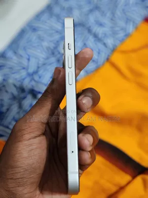 Apple iPhone 13 128 GB White