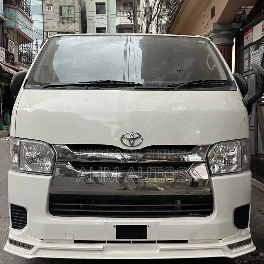 Car 2021 White