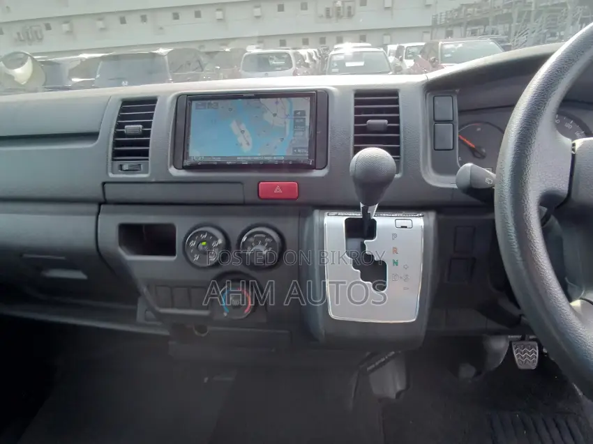 Car 2021 White