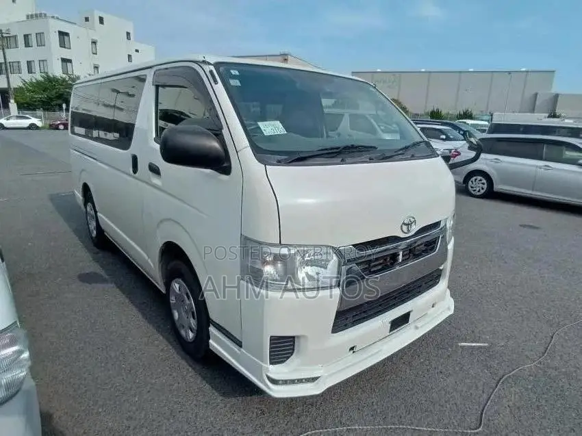 Car 2021 White