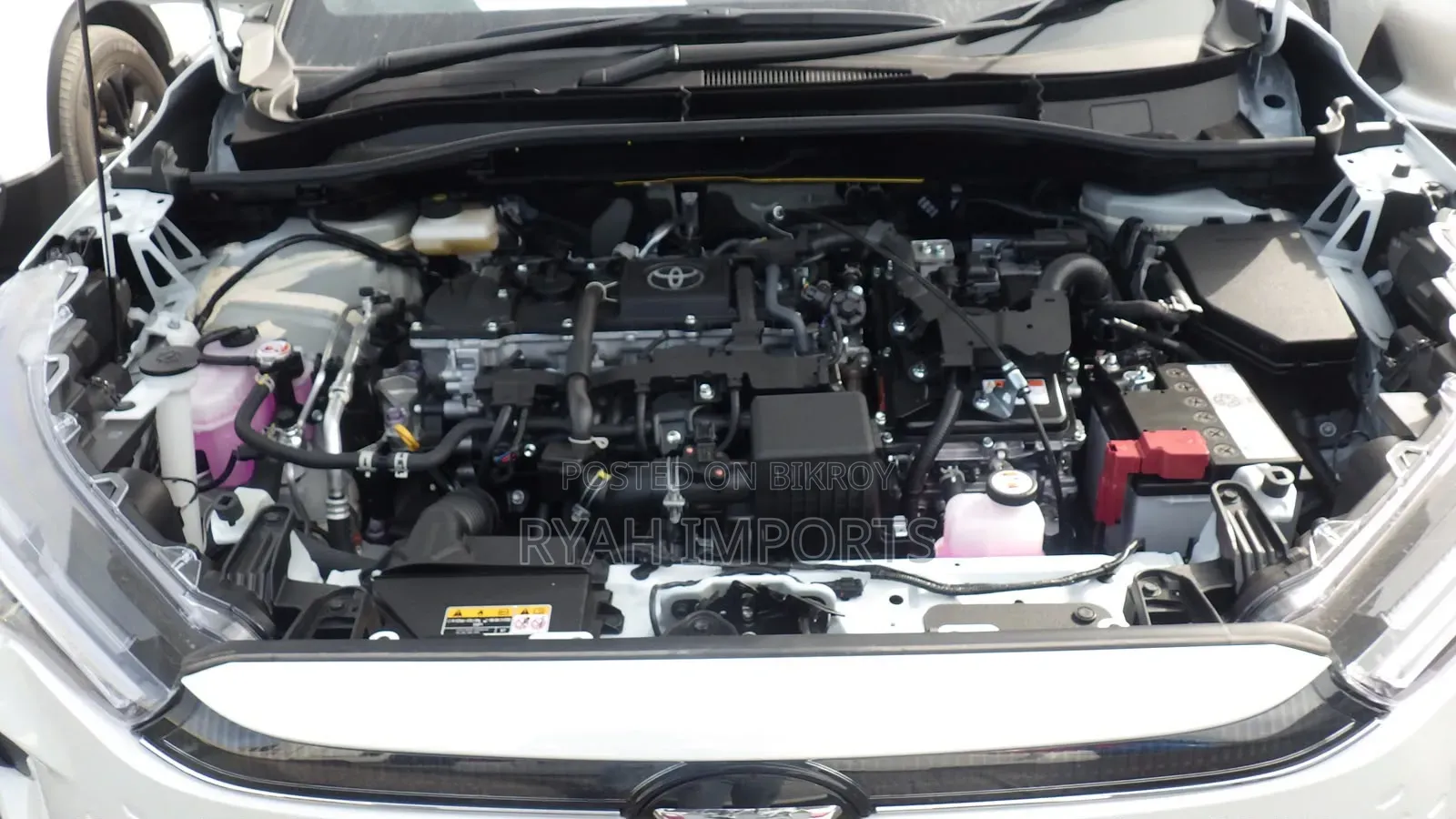 New Toyota Corolla Cross XLE AWD 2026 Pearl