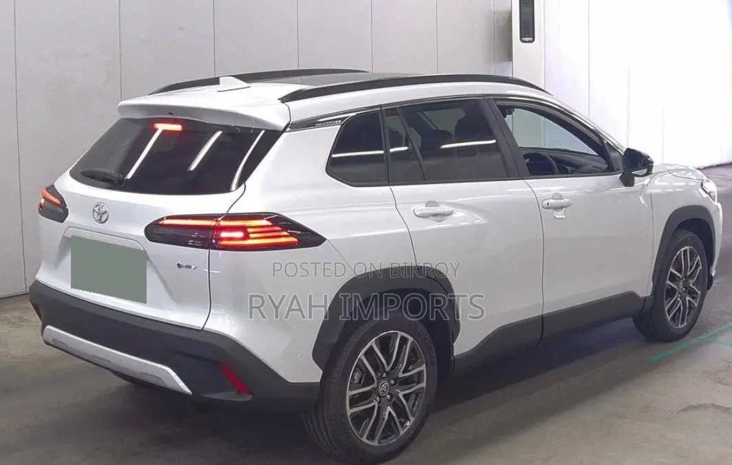 New Toyota Corolla Cross XLE AWD 2026 Pearl