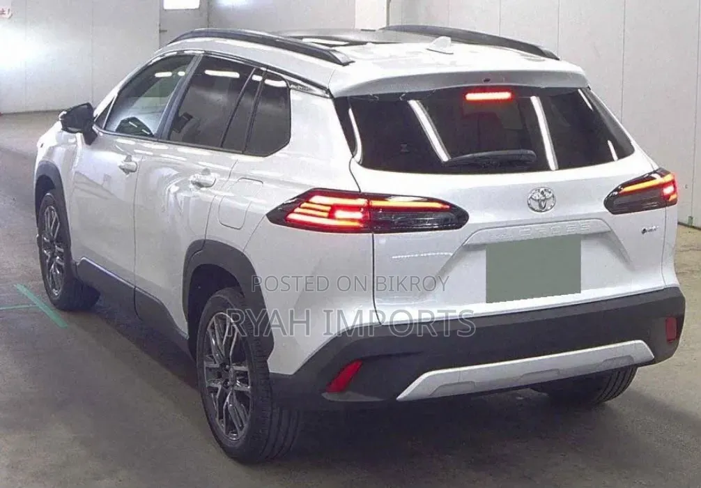 New Toyota Corolla Cross XLE AWD 2026 Pearl