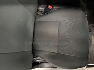 Toyota HiAce 2021