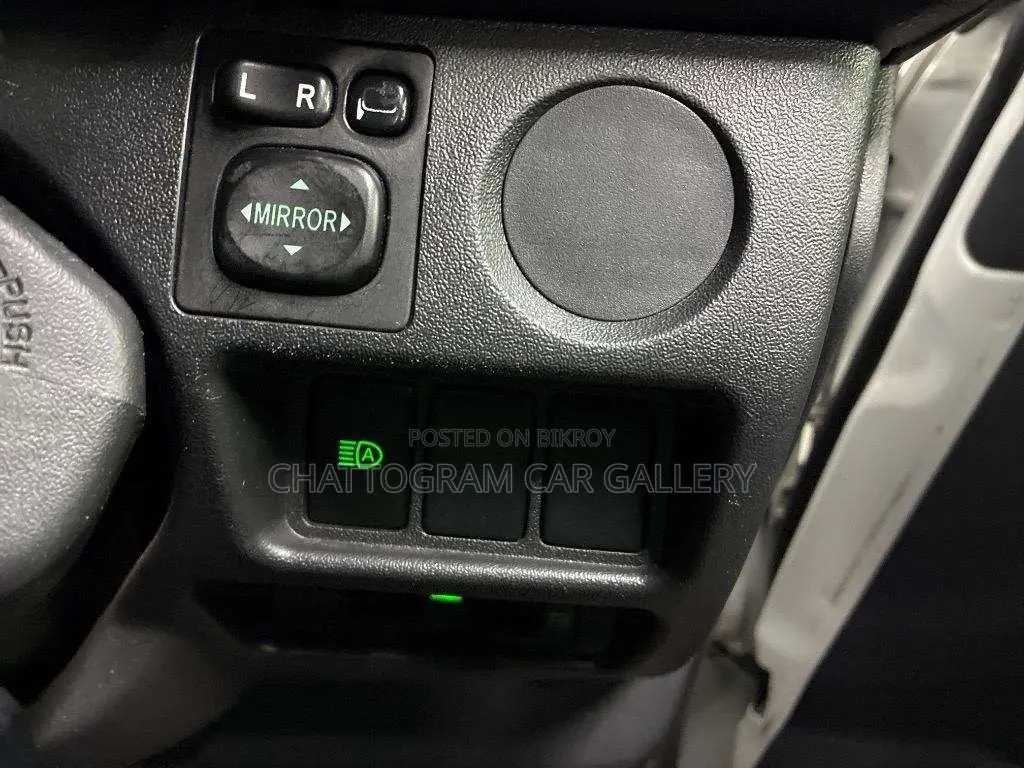 Toyota HiAce 2021