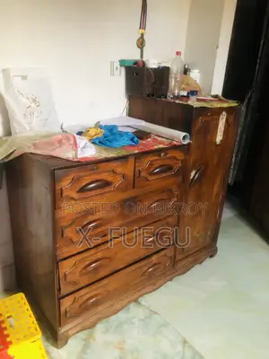 বিক্রি হবে: ৫ ড্রয়ার ও ১ সাইড ক্যাবিনেট ওয়ারড্রব।