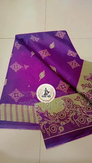  শুতি প্রিন্টের শাড়ি 
