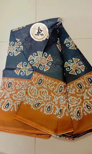  শুতি প্রিন্টের শাড়ি 