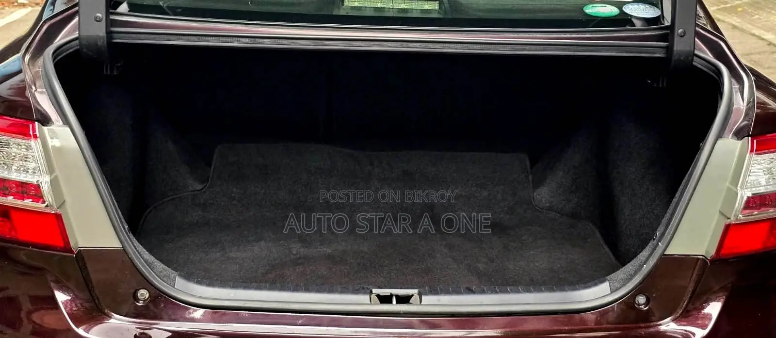 Toyota Premio 1.5 FWD 2014 Maroon