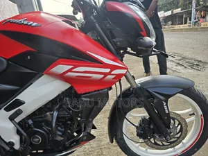 Bajaj Pulsar NS 160 2022 Red