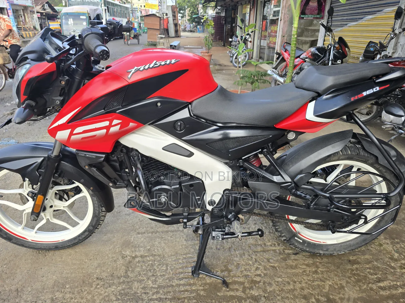 Bajaj Pulsar NS 160 2022 Red